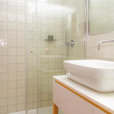 Liiiving In | Art & Heart * Porto